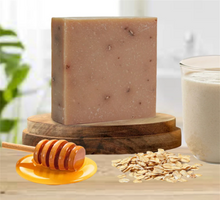 Load image into Gallery viewer, Oatmeal Milk &amp; Honey Bar Soap 5oz- Organic Handmade Vegan Soap Bar With All Natural Ingredients
